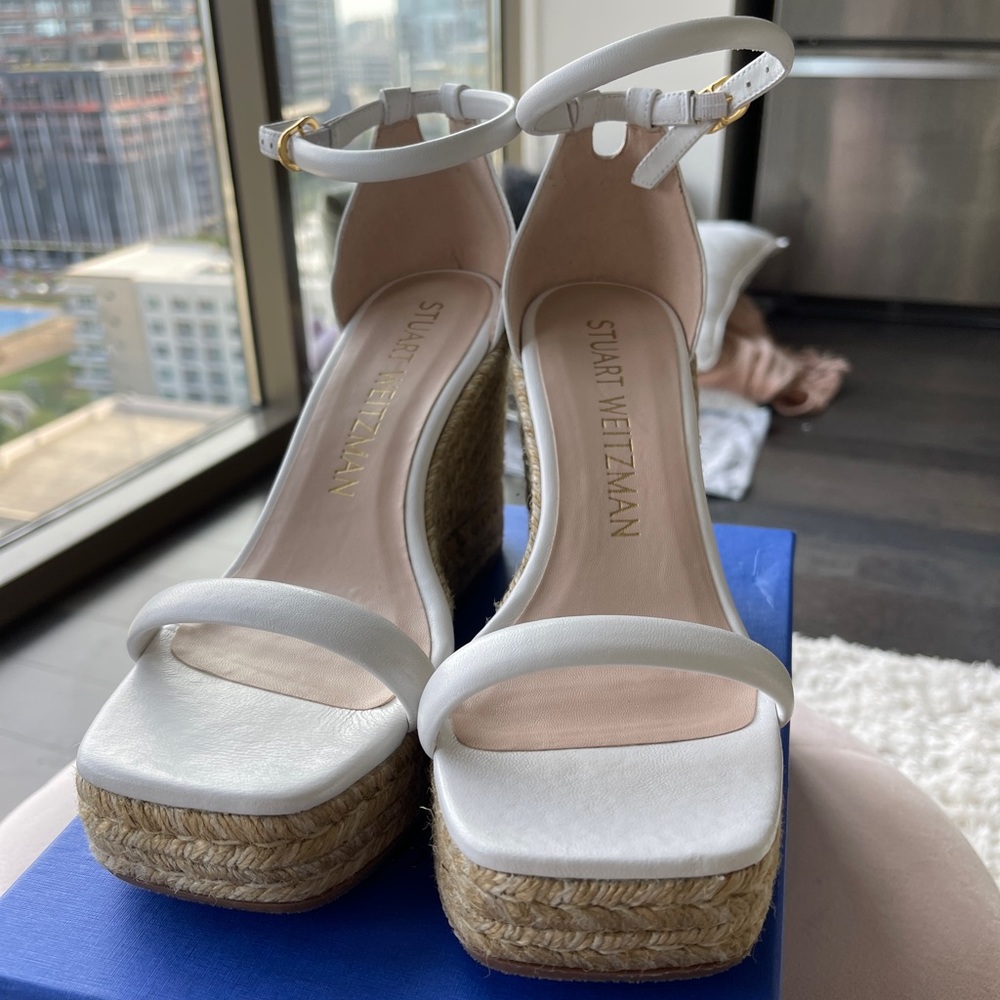 Stuart Weizmann white sandal wedges